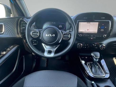 Certified 2025 Kia Soul S FWD image 8