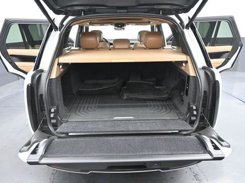 Used 2023 Land Rover Range Rover SE AWD/4WD image 17