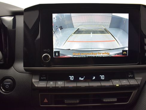 Used 2026 Toyota Camry XLE w/ Convenience Package FWD image 16