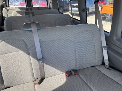 Used 2025 GMC Savana 3500 LT w/ LT Preferred Equipment Group RWD image 5