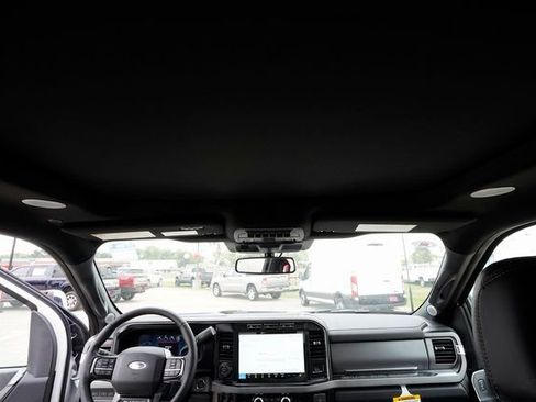 New 2024 Ford F250 Platinum image 16