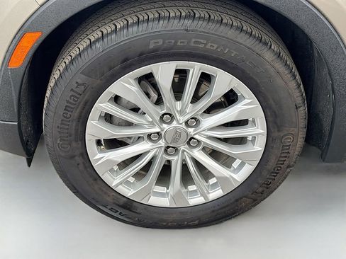 Used 2024 Cadillac XT4 Luxury w/ Cold Weather Package AWD/4WD image 31
