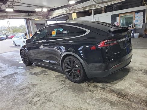 Used 2018 Tesla Model X P100D image 4