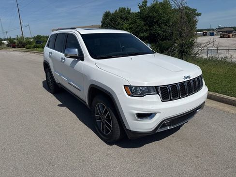 Used 2021 Jeep Grand Cherokee Limited AWD/4WD image 2