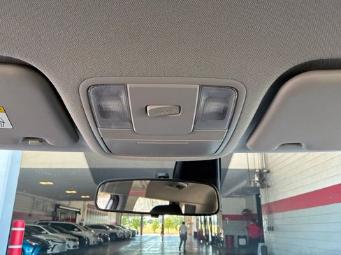 Used 2025 Kia Soul LX w/ LX Technology Package FWD image 14