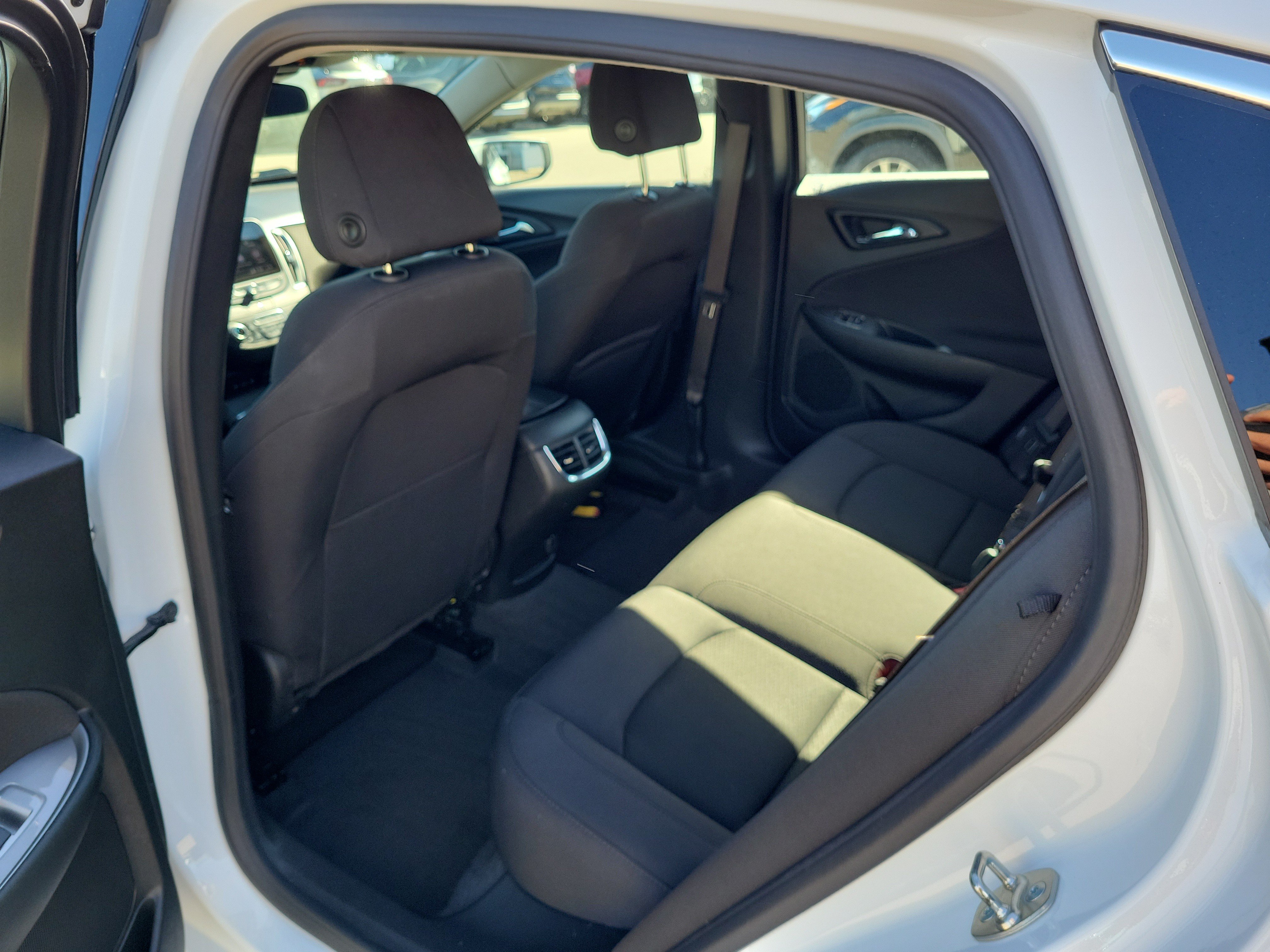Used 2024 Chevrolet Malibu LT FWD image 12