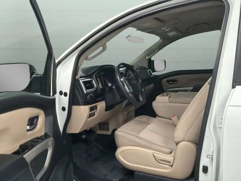 Used 2017 Nissan Titan SV RWD image 20