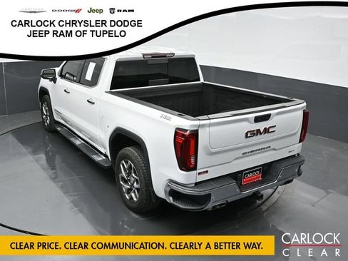 Used 2022 GMC Sierra 1500 SLT w/ SLT Premium Plus Package AWD/4WD image 38