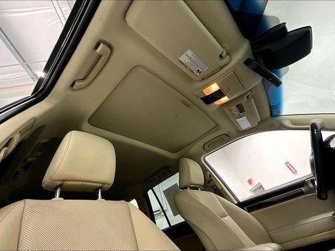 Used 2023 Lexus GX 460 Premium w/ Accessory Package image 20