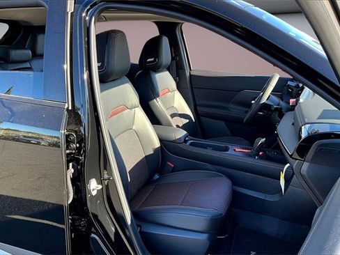 New 2026 Nissan Kicks SR image 10