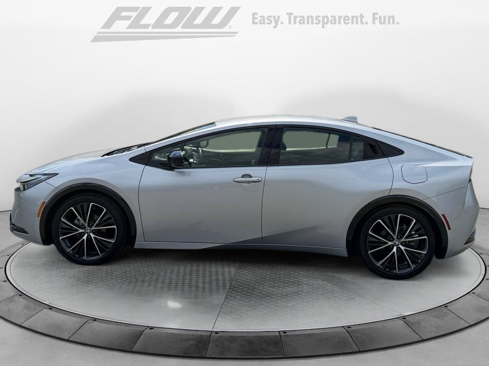 Certified 2025 Toyota Prius XLE FWD image 5