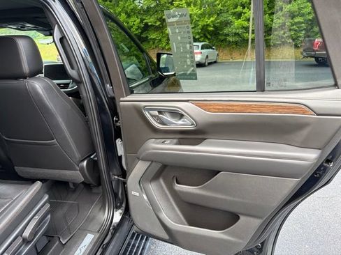 Used 2023 Chevrolet Tahoe High Country w/ Premium Package 2 AWD/4WD image 19