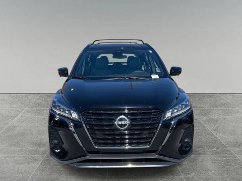 Used 2022 Nissan Kicks SR w/ Premium Package image 8