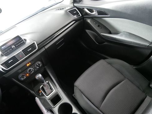 Used 2014 MAZDA MAZDA3 i Touring image 11