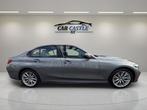 Used 2023 BMW 330i xDrive Sedan w/ Premium Package image 6