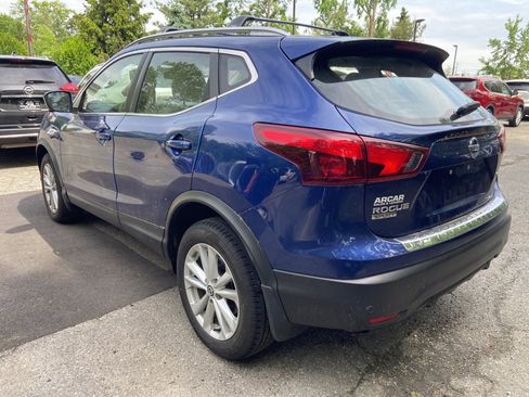 Used 2019 Nissan Rogue Sport SV w/ Technology Package image 3