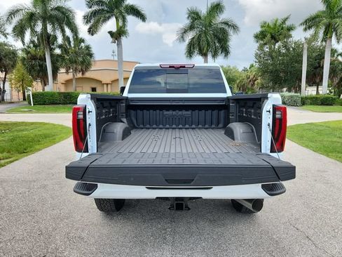 New 2026 GMC Sierra 3500 Denali Ultimate AWD/4WD image 6