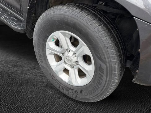 Used 2018 Toyota 4Runner SR5 image 11