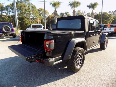 Certified 2024 Jeep Gladiator Rubicon w/ Technology Group image 6