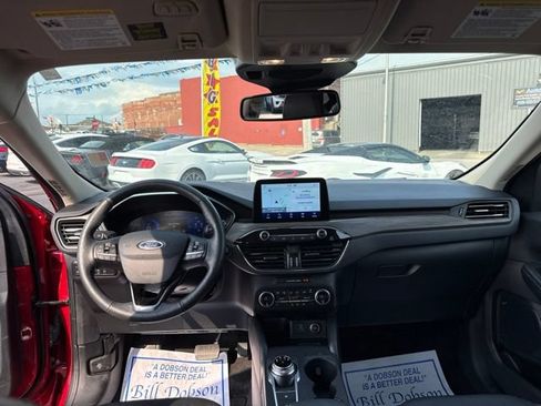 Used 2020 Ford Escape Titanium AWD/4WD image 28