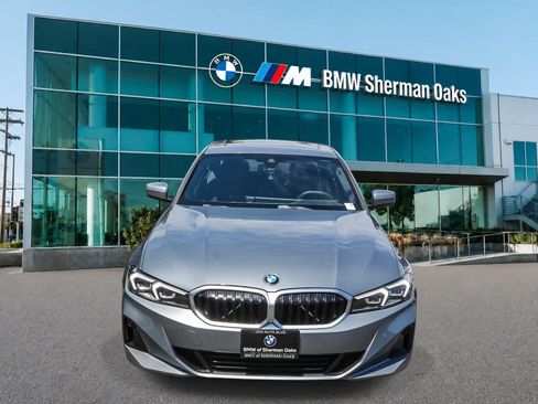 Used 2026 BMW 330i Sedan w/ Premium Package RWD image 2