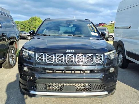 Used 2024 Jeep Compass Limited w/ Elite Group AWD/4WD image 12