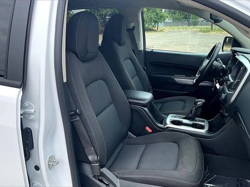 Used 2022 Chevrolet Colorado LT w/ LT Convenience Package image 10