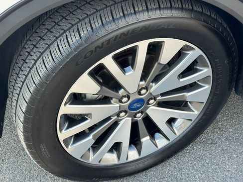 Used 2020 Ford Escape Titanium AWD/4WD image 41