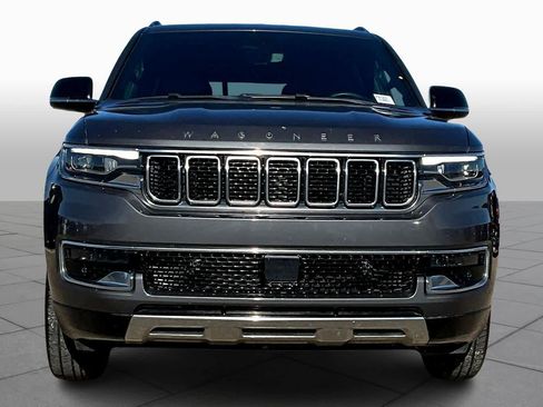 Used 2023 Jeep Wagoneer L Series III image 3