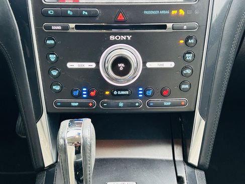 Used 2017 Ford Explorer Platinum AWD/4WD image 30