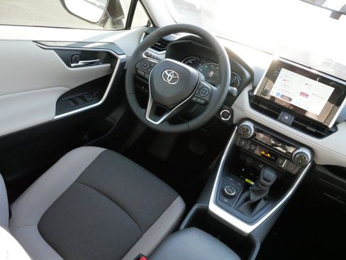 Certified 2025 Toyota RAV4 XLE image 9