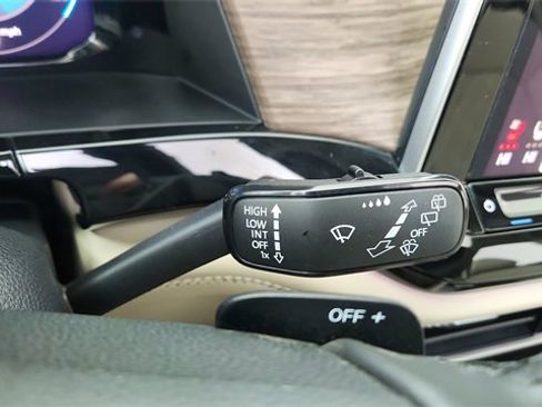 Used 2025 Volkswagen Atlas SEL Premium R-Line image 47