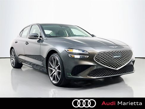 Used 2025 Genesis G70 2.5T image 1
