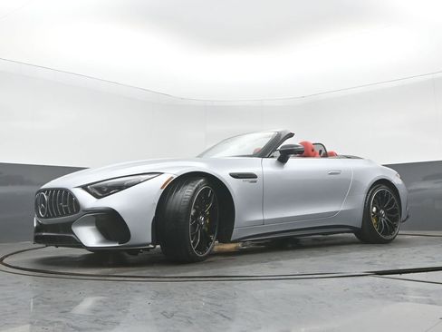 Used 2022 Mercedes-Benz SL 63 AMG 4MATIC w/ AMG Aerodynamic Package image 29