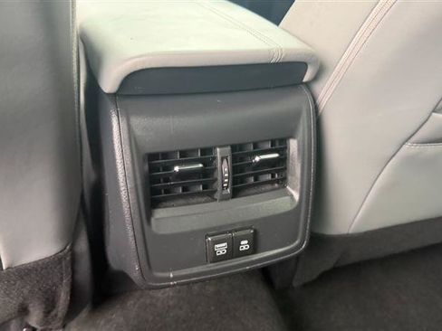 Used 2022 Toyota Avalon XLE w/ Moonroof Package FWD image 25