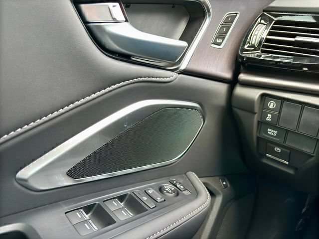 Used 2026 Acura RDX SH-AWD image 15