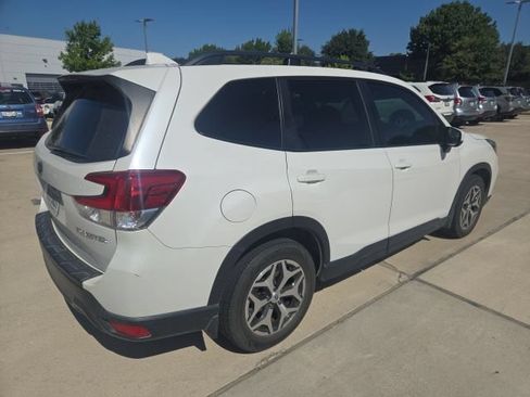 Used 2021 Subaru Forester Premium w/ Popular Package #1 AWD/4WD image 2