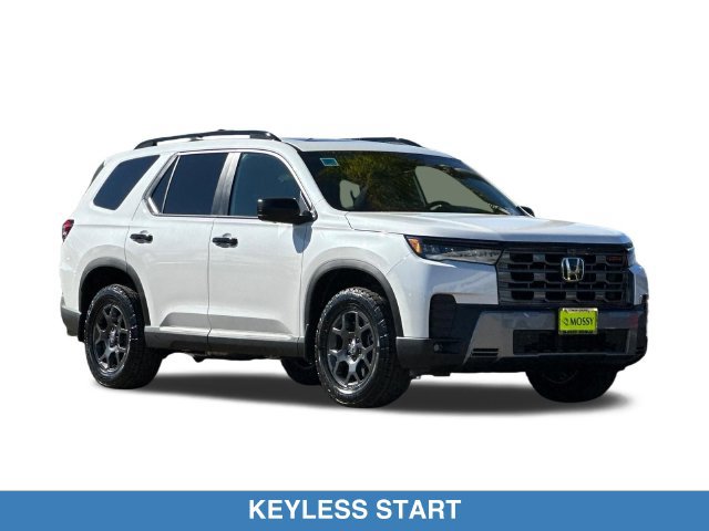 New 2026 Honda Pilot TrailSport image 2