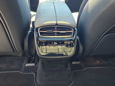 Used 2023 Mercedes-Benz EQS 580 4MATIC SUV image 18