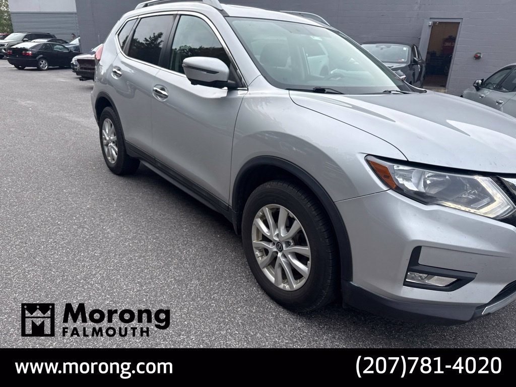 Used 2018 Nissan Rogue SV w/ Sun & Sound Touring Package AWD/4WD image 12