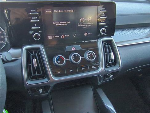 Used 2021 Kia Sorento LX image 10