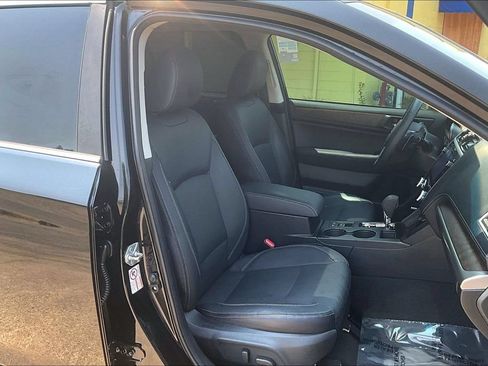 Used 2018 Subaru Outback 2.5i Limited AWD/4WD image 10