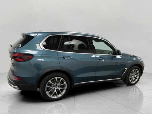 Certified 2026 BMW X5 xDrive40i AWD/4WD image 2
