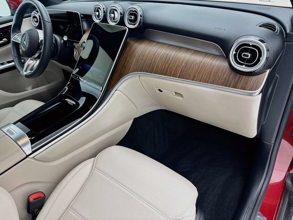 Certified 2026 Mercedes-Benz GLC 300 image 16