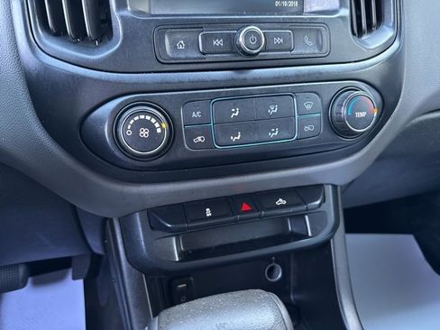 Used 2018 Chevrolet Colorado W/T w/ WT Convenience Package image 32