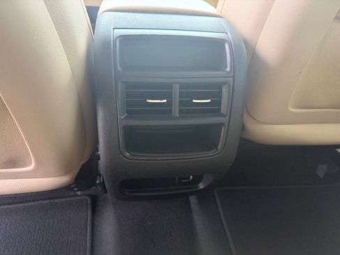 Used 2017 Cadillac XT5 FWD image 36