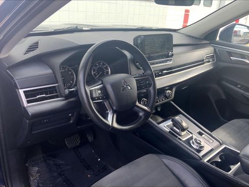 Used 2022 Mitsubishi Outlander SE AWD/4WD image 18