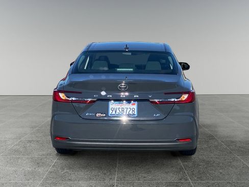 Used 2025 Toyota Camry LE image 4