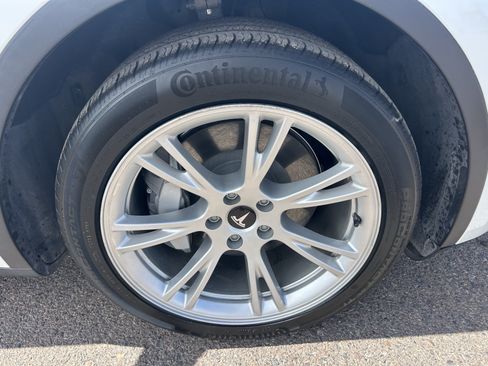 Used 2021 Tesla Model Y 2WD image 9