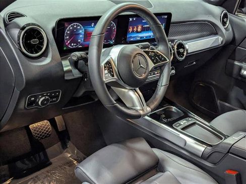 Used 2026 Mercedes-Benz GLB 250 image 10